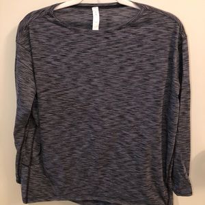 Lululemon Back in Action Size 6